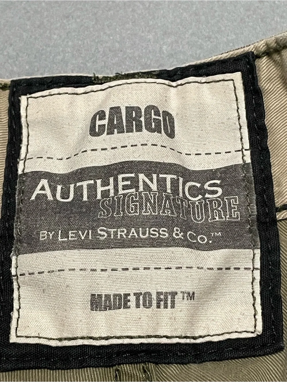 Signature by Levi Strauss Men's Camo Cargo Shorts Size 32